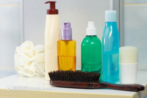 浴室護理 液皂與化妝品瓶的衛(wèi)生管理與零售趨勢